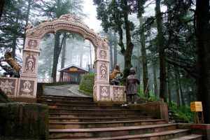 hike of jakhoo hill shimla tour