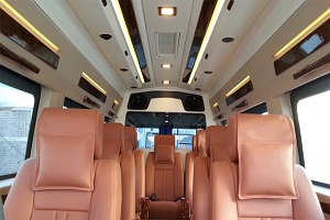 tempo traveller hire delhi