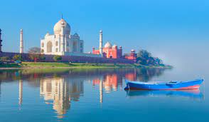 Most Popular Tourist Places to Visit in Uttar Pradesh Tour